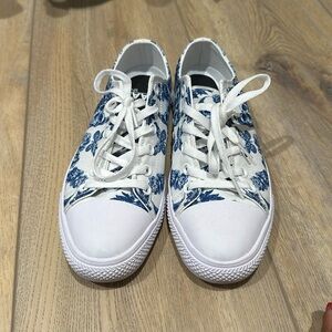 RAAD SKULLY SNEAKERS